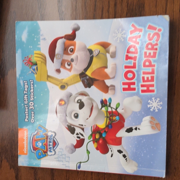 Books - Picture 3 of 4